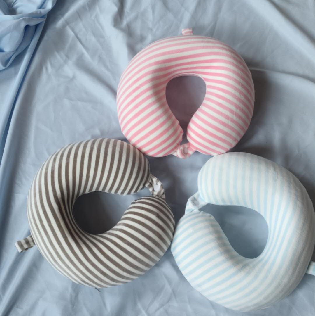 U-pillow travel essentials thumbnail