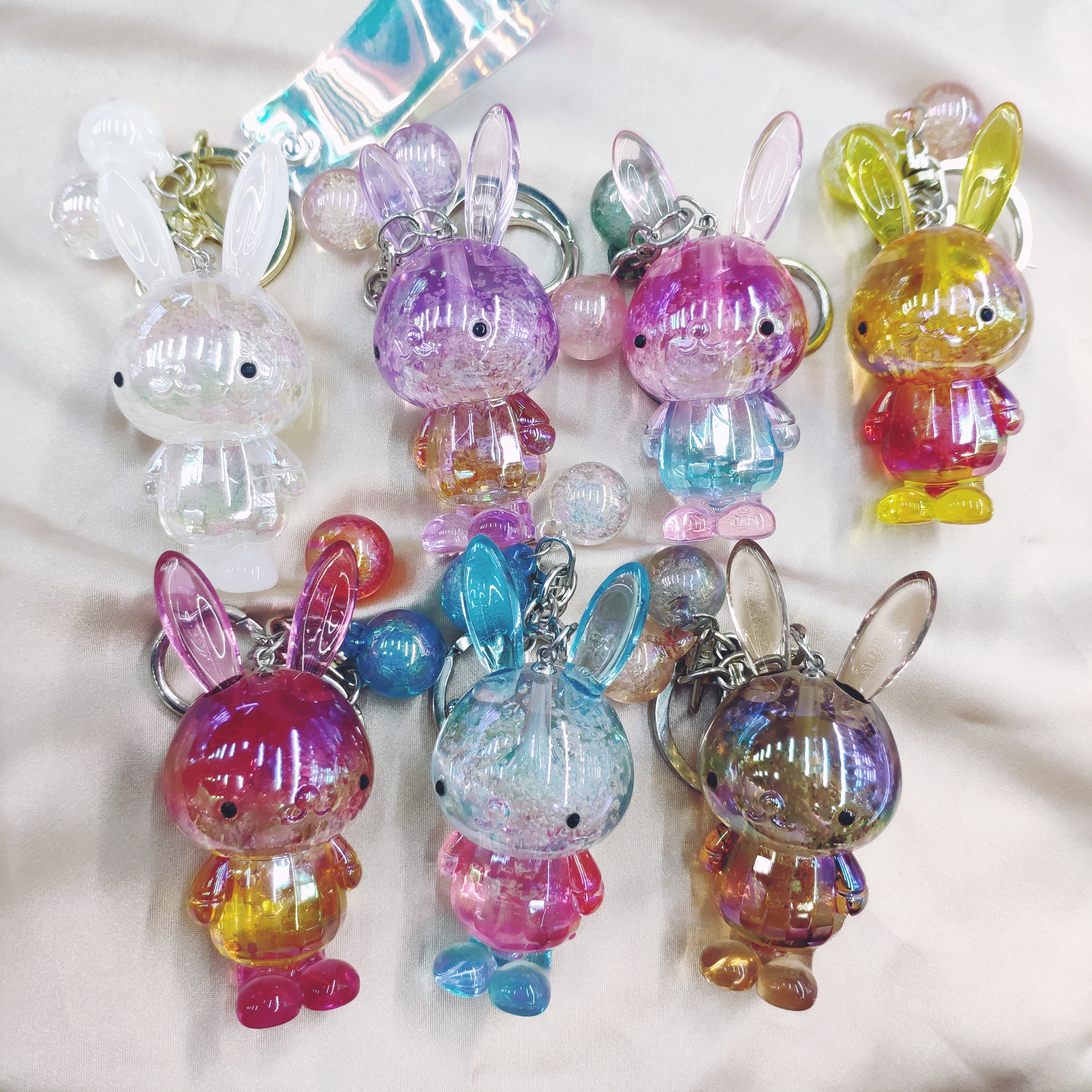 Aizhu jewelry bubble acrylic two-color gradient rabbit car keychain pendant schoolbag cartoon chain style detail image 1