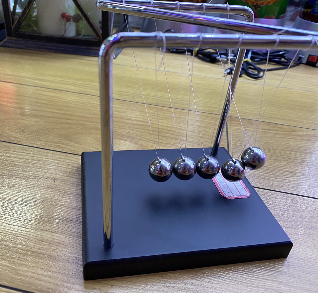 木地板铁架撞球 厂家直销  家居摆件装饰品  明高礼品商行