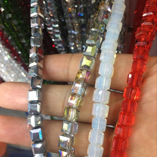 Cube crystal thumbnail
