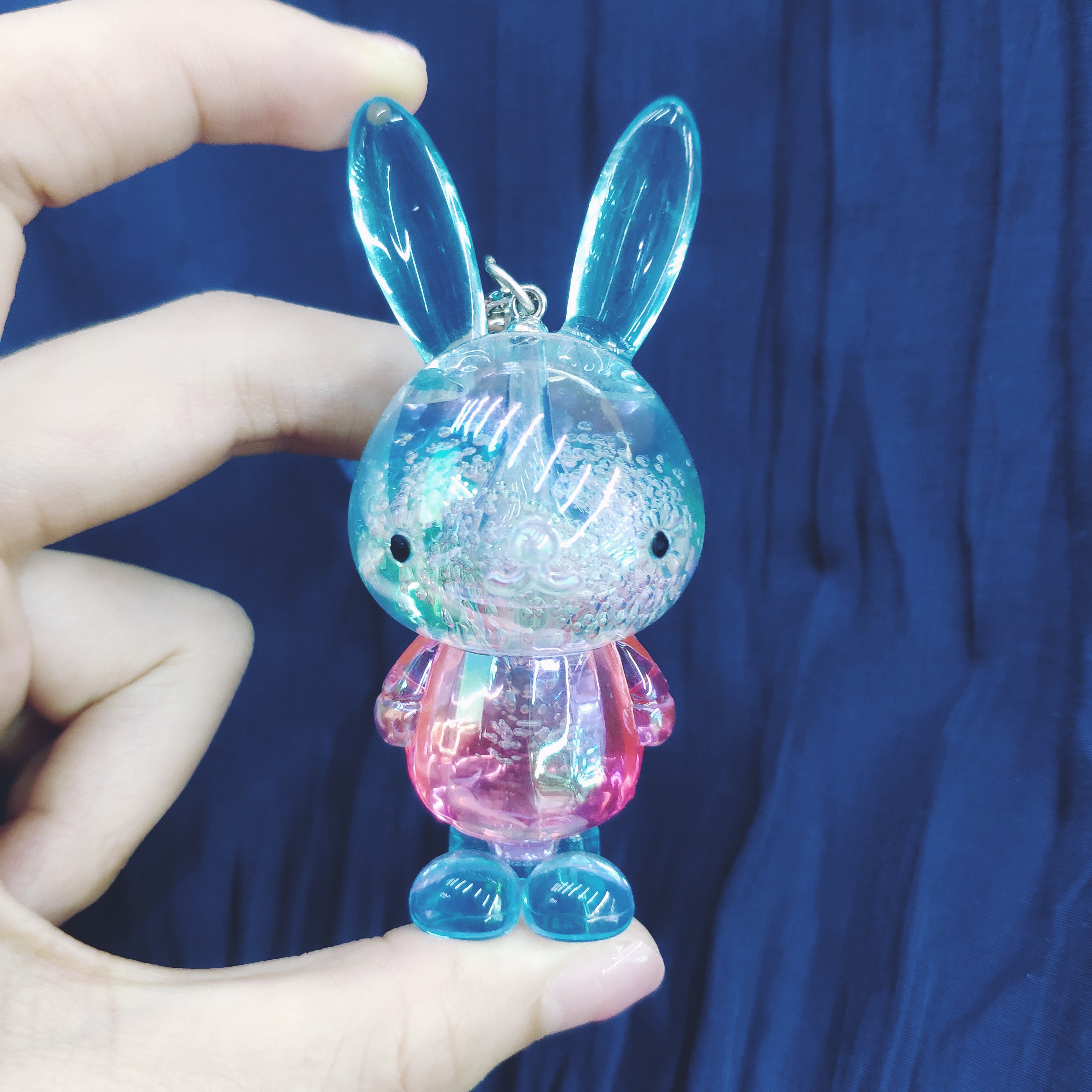 Aizhu jewelry bubble acrylic two-color gradient rabbit car keychain pendant schoolbag cartoon chain style detail image 5