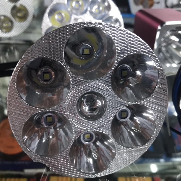 أضواء LED السيارة 1.