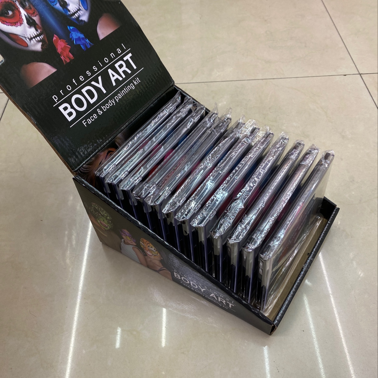 Halloween 12-color face color plate box set water-based face color ribbon paintbrush body painting dance supplies undefined