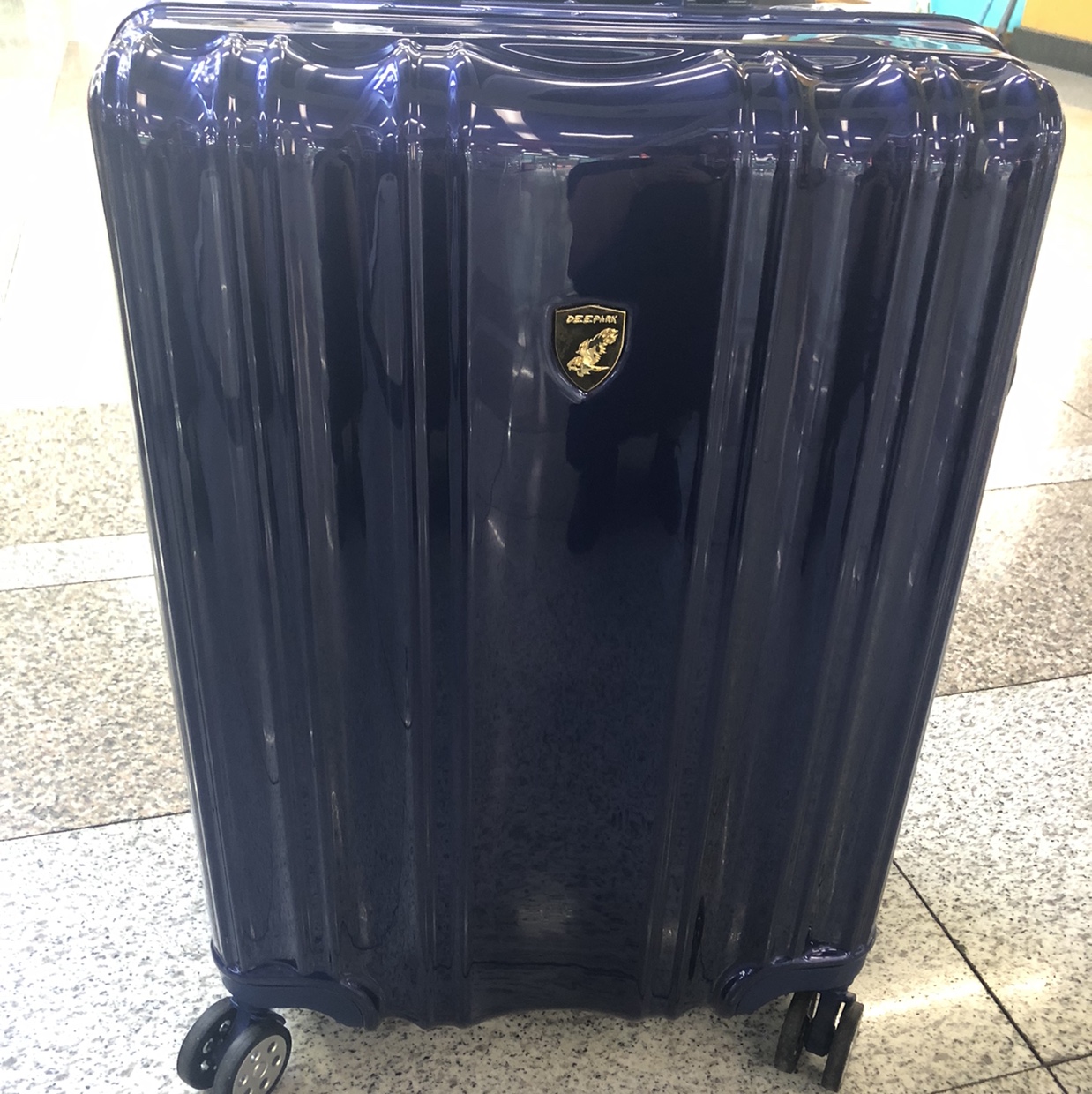 义乌好货 24寸 外置拉杆铝框加PC 海关锁 万向轮旅行拉杆箱图