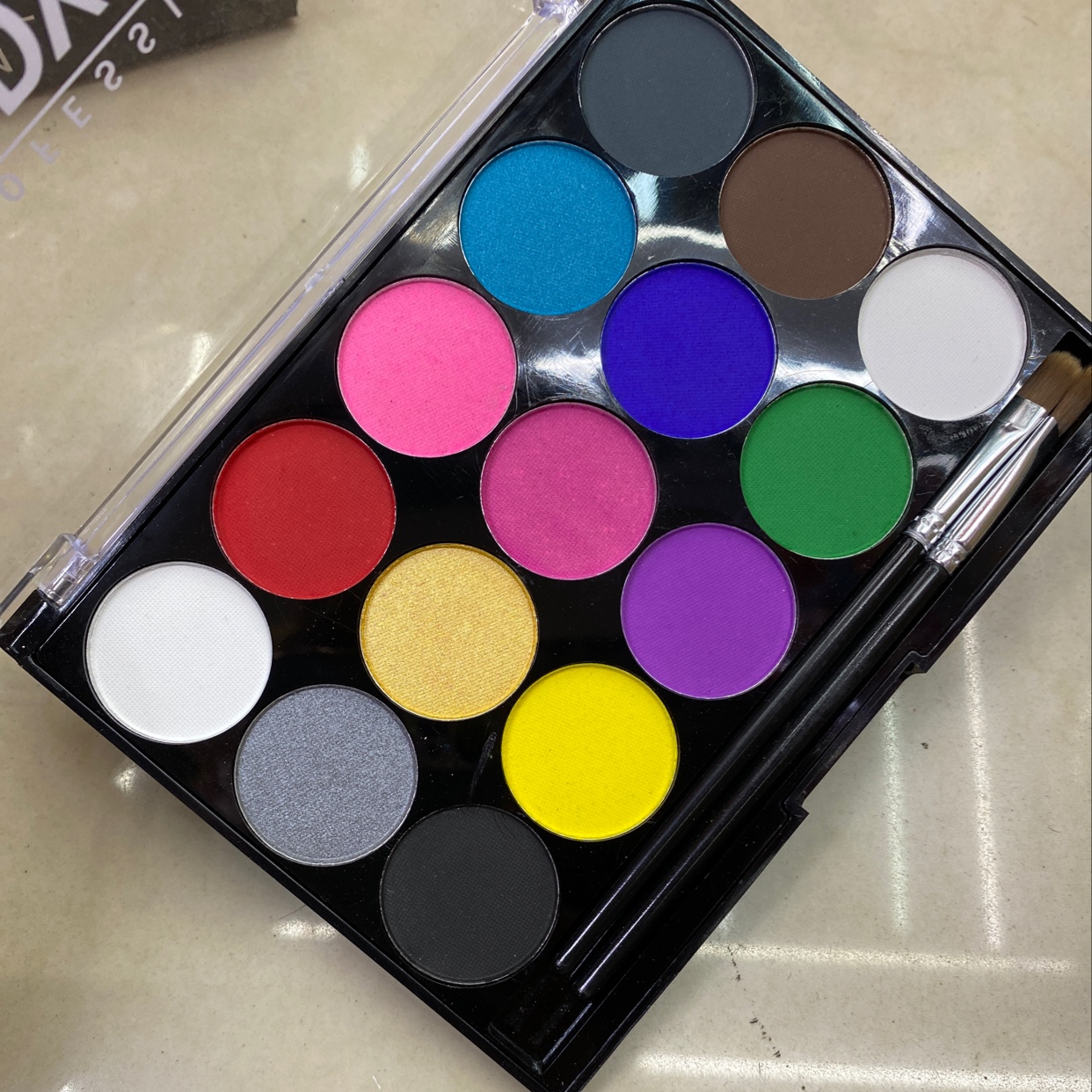 Halloween 12-color face color plate box set water-based face color ribbon paintbrush body painting dance supplies Item Picture