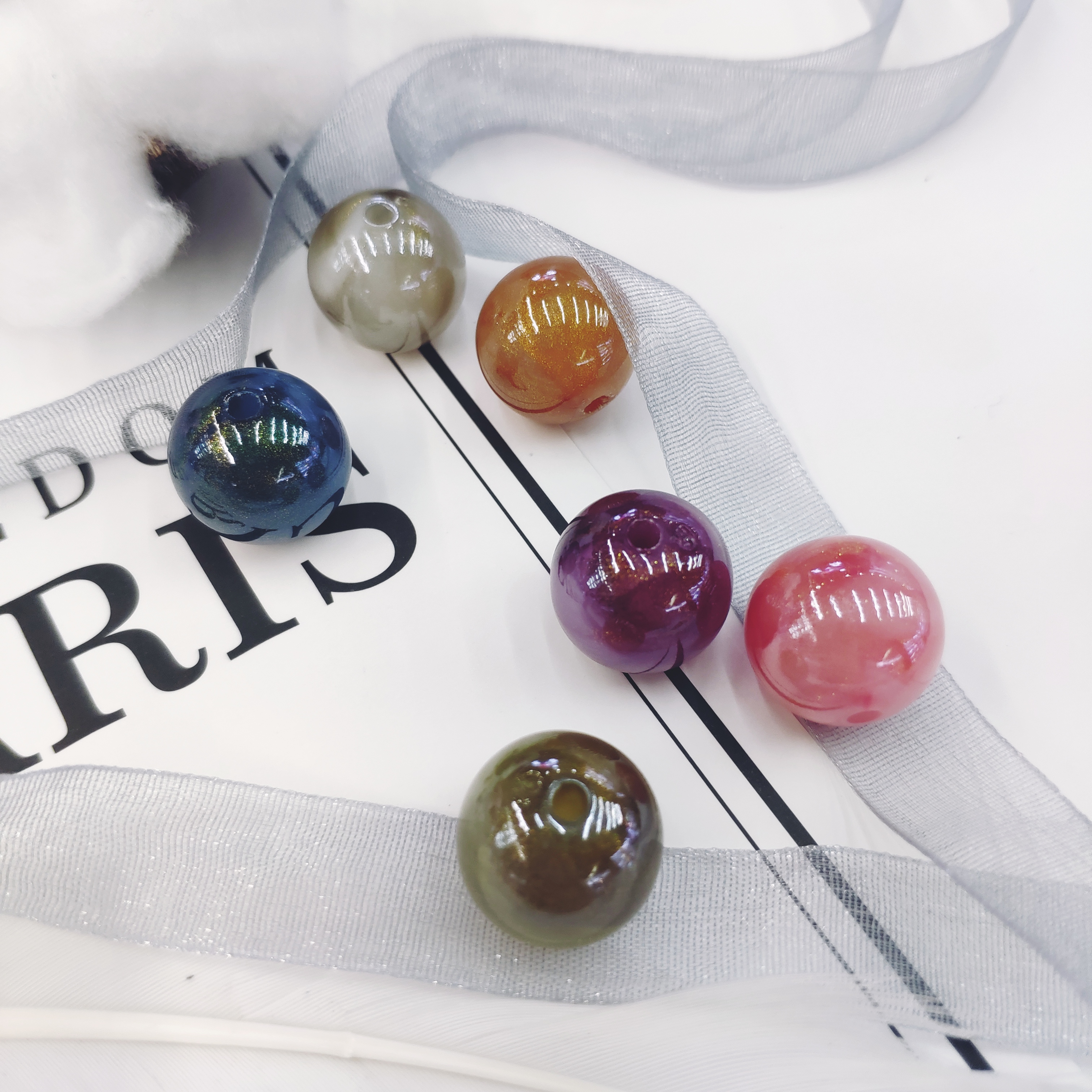 Aizhu Jewelry 18mm color dual-color straight hole round bead gold powder pearlescent acrylic jewelry accessories and clothing accessories detail image 1