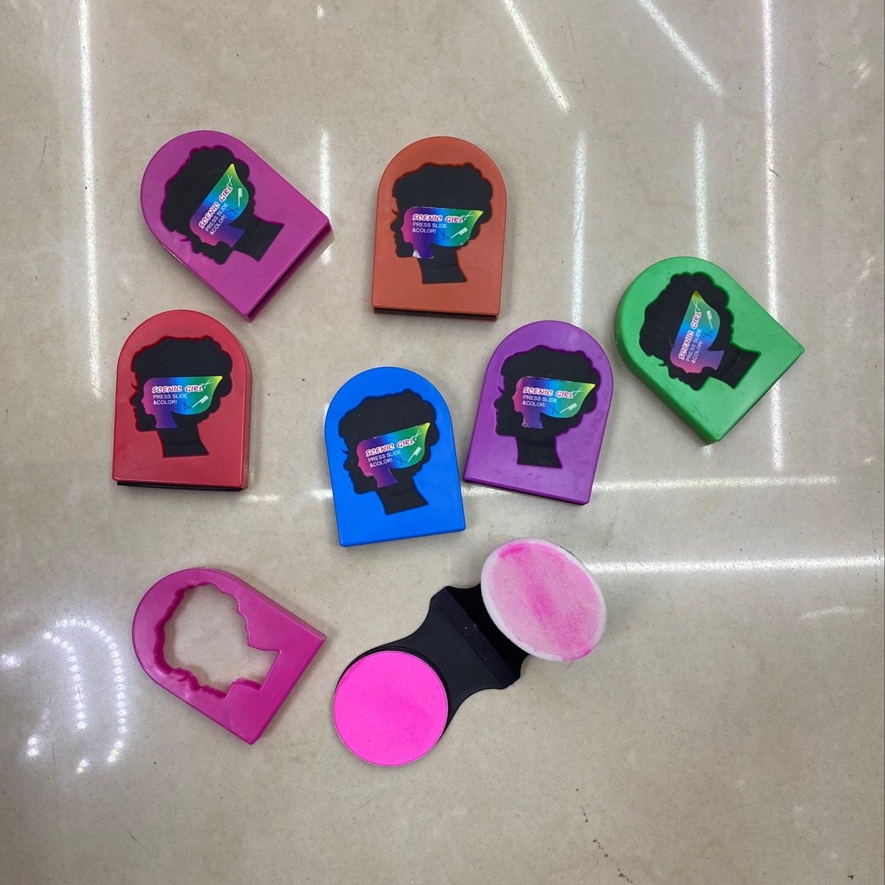 化妆服饰道具实物图