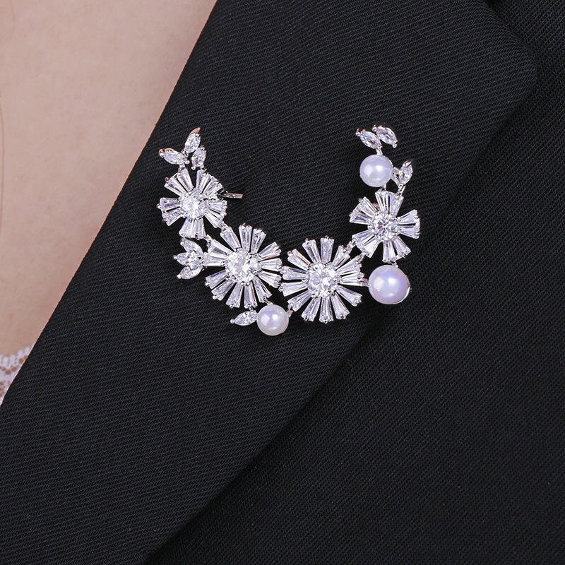 New semi-garland pearl zircon brooch accessory luxury silk scarf brooch details Picture