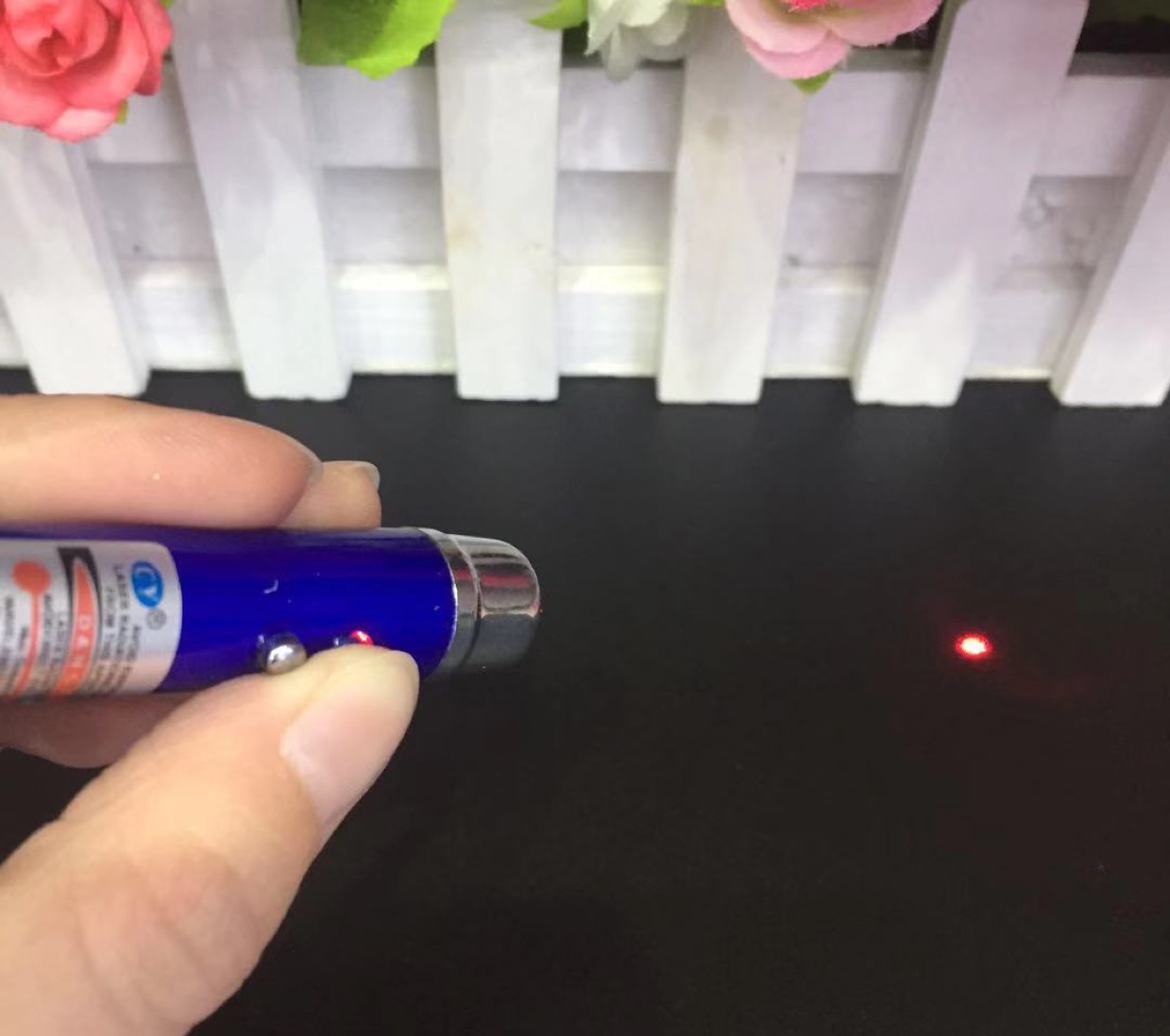 CY-568
独立包装3合1多功能激光灯详情图6