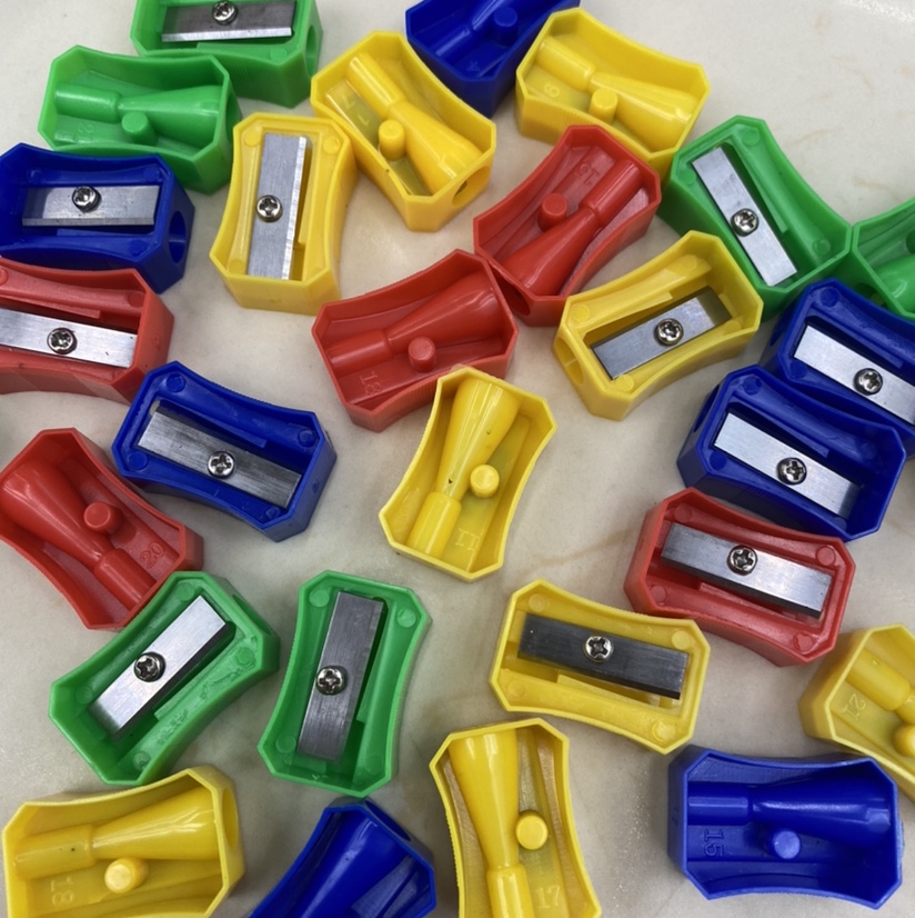 Octagonal Pvc Bucket Pencil Sharpener Application Scenario