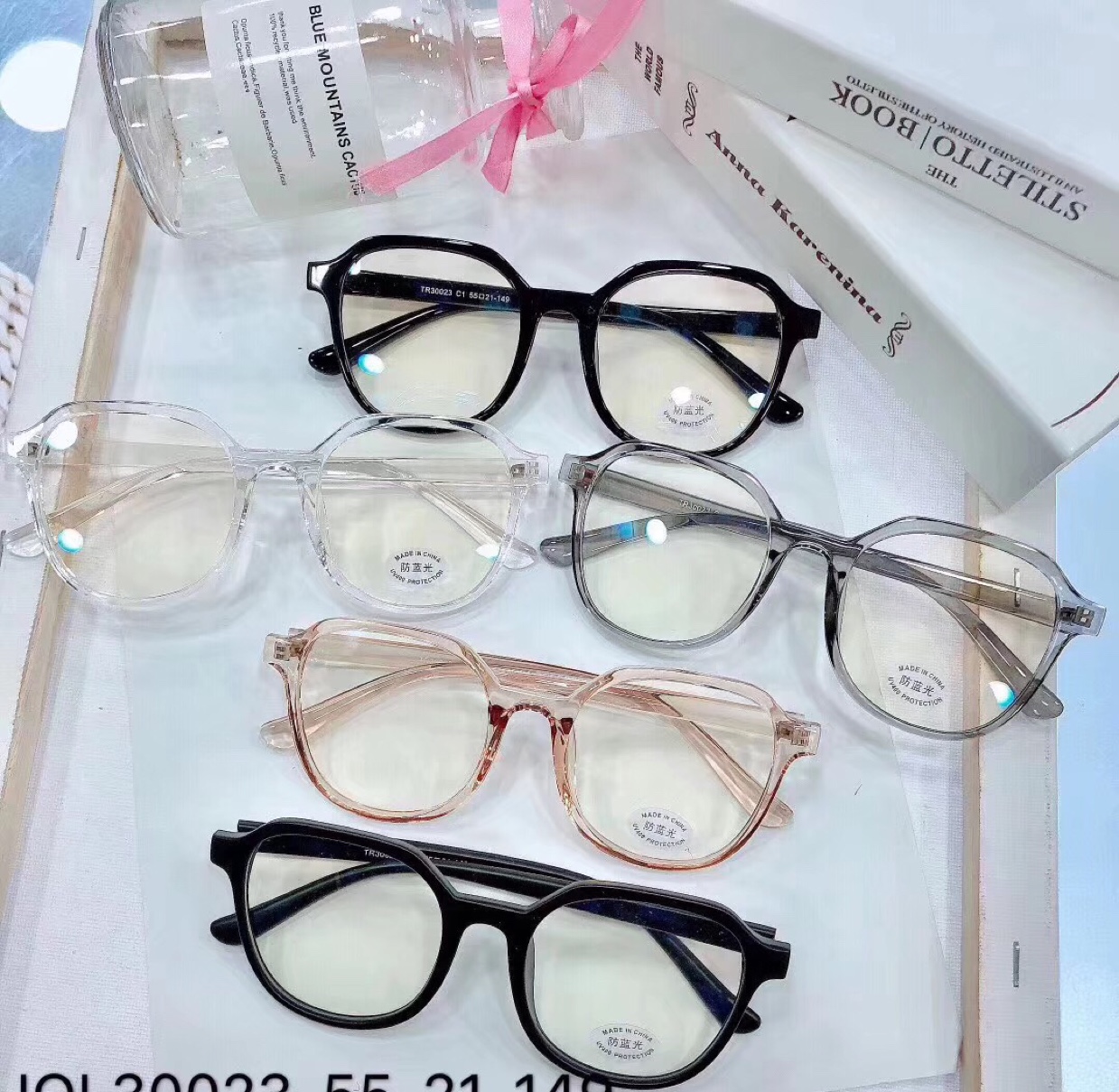 2020 new popular TR-90 material frame. Anti-blue light lenses.