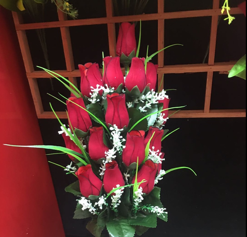 24头绒布红色黑边情人蕾