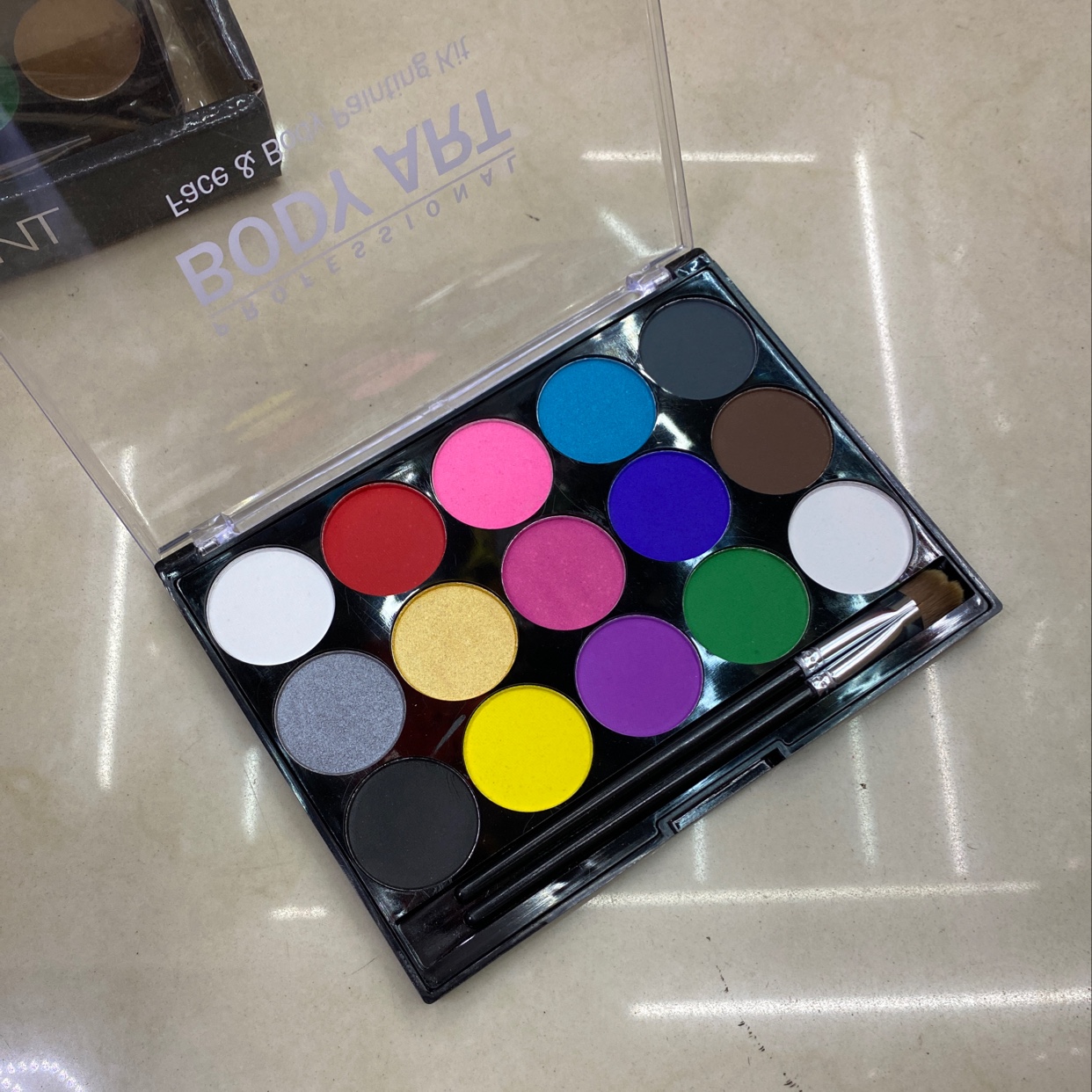 Halloween 12-color face color plate box set water-based face color ribbon paintbrush body painting dance supplies Application Scenario