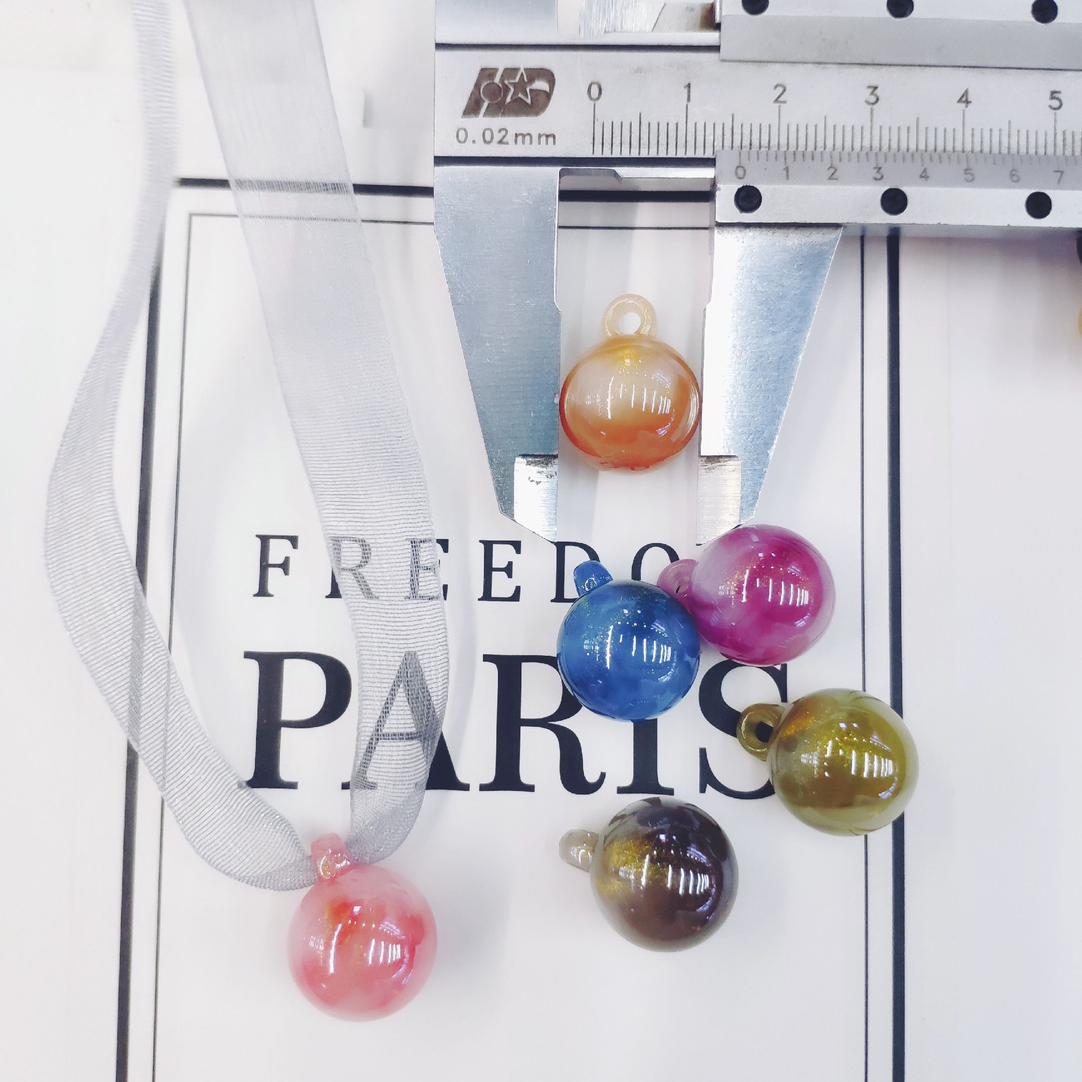 Aizhu Jewelry 16mm colorful dual-color hanging hole round beads, gold powder pearlescent acrylic jewelry accessories, clothing accessories