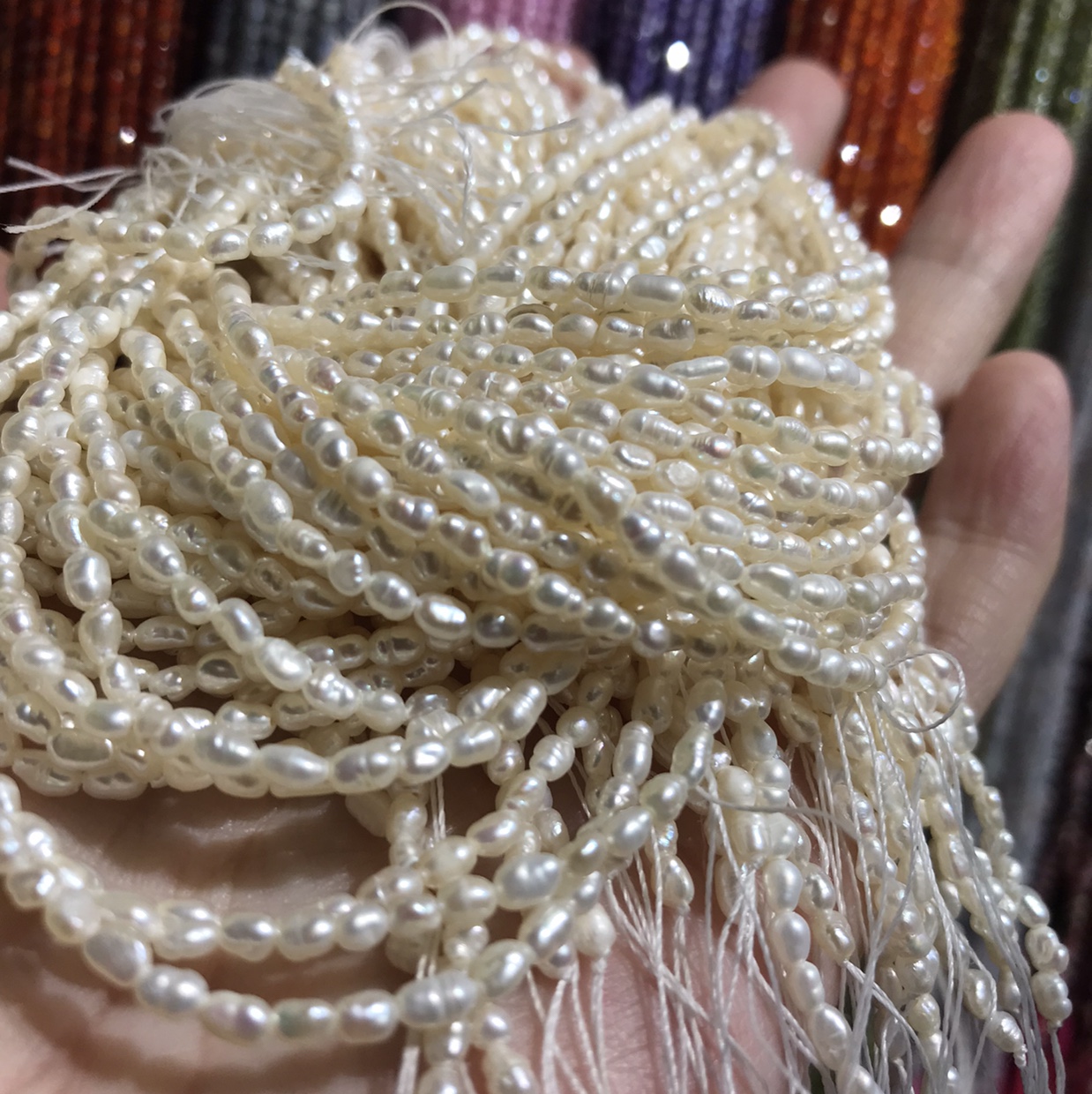 Natural freshwater pearl thumbnail