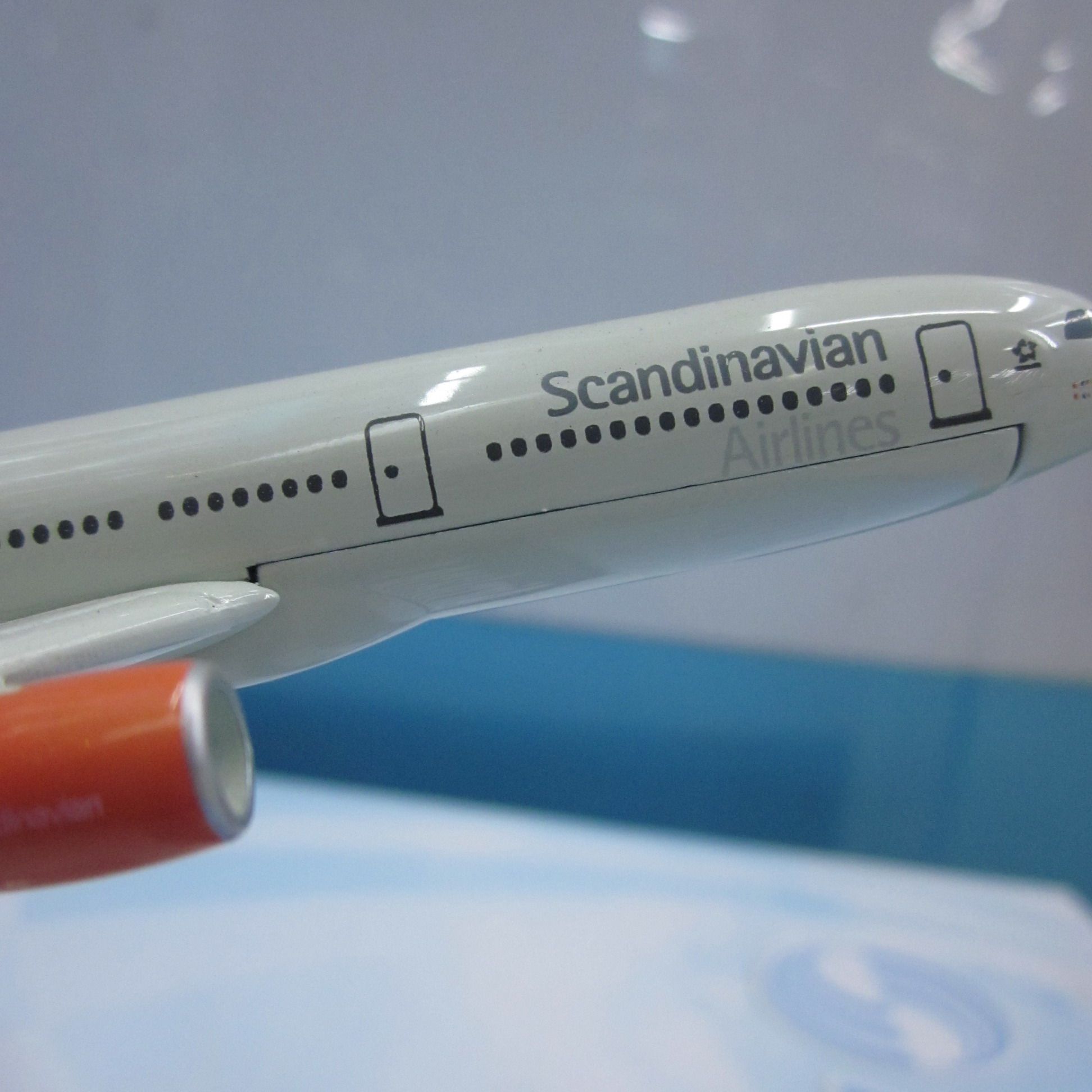 合金飞机模型（瑞典北欧航空A330）飞机模型  金属飞机模型细节图