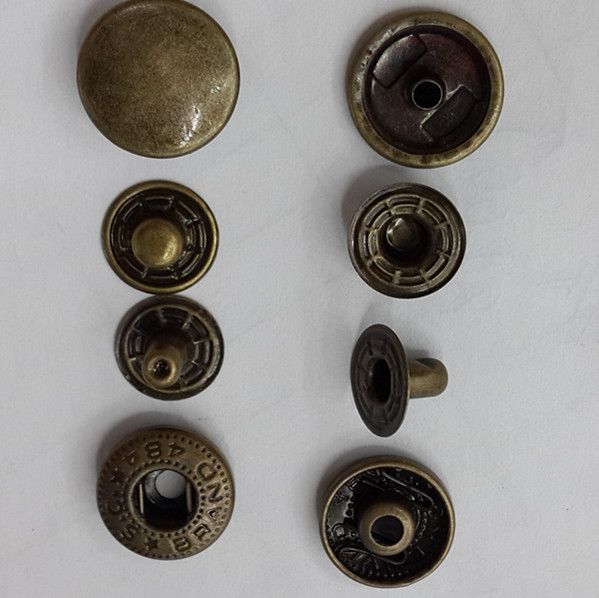 服装辅料 铜 四合扣 按扣 子母扣 青古铜色 平面纽扣图