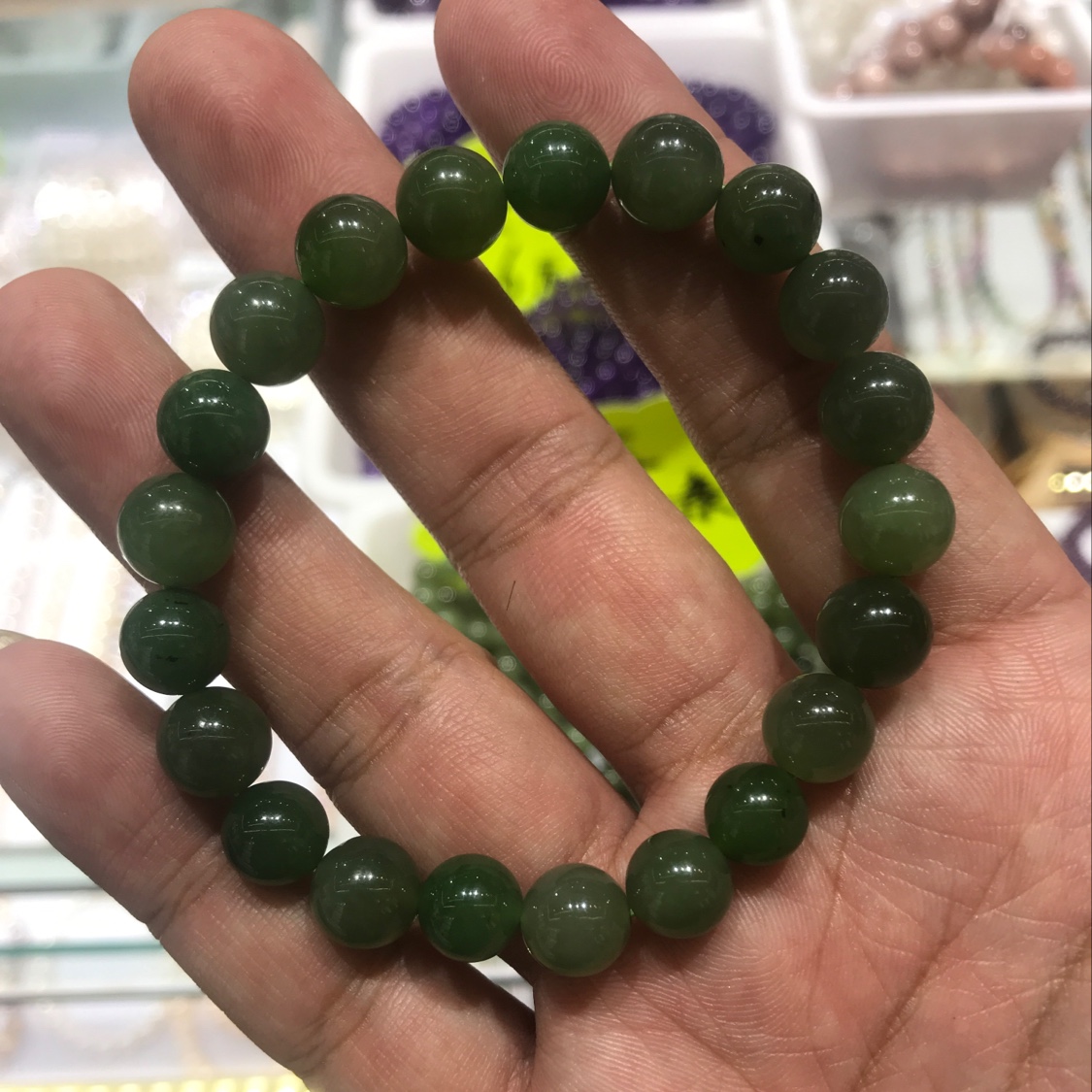 The diameter of 19 Hetian jade is 8 to 9mm