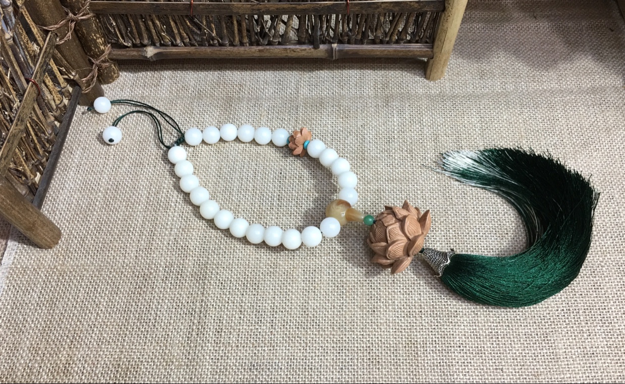 Buena suerte (modelo de jade blanco) undefined