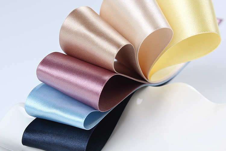 Factory direct sales of 2.5CM Korean single-sided polyester webbing, DIY handmade hair accessories, ribbon bows, satin ribbons, and clothing accessories detail image 3
