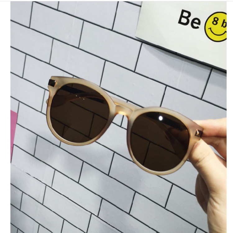 Personality sunglasses in tan abrasive leather