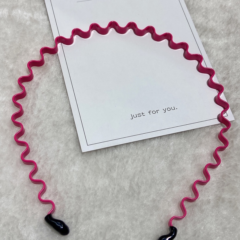 Wavy Head Buckle Color Application Scenario