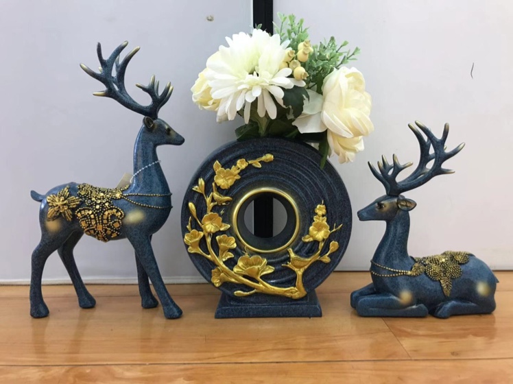 76109 l / 76295 l auspicious deer