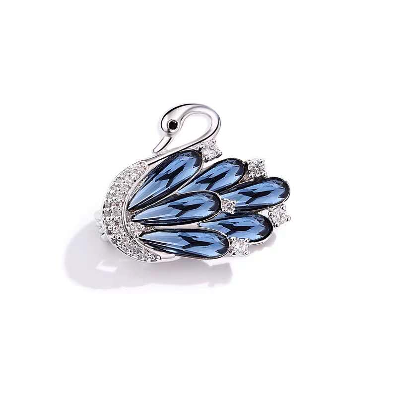 Swan necklace