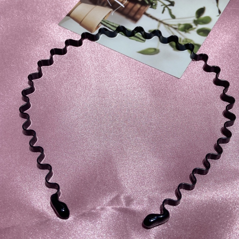 Wavy Head Buckle Color undefined
