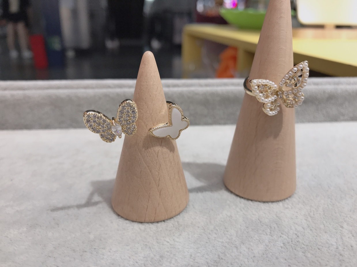 Butterfly pearl ring thumbnail