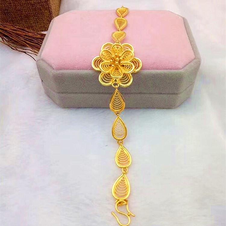 Simple Japanese and Korean jewelry, gilded European currency, Vietnamese sand gold peony flower bracelet, elegant female best friend gift, long-lasting color details Picture