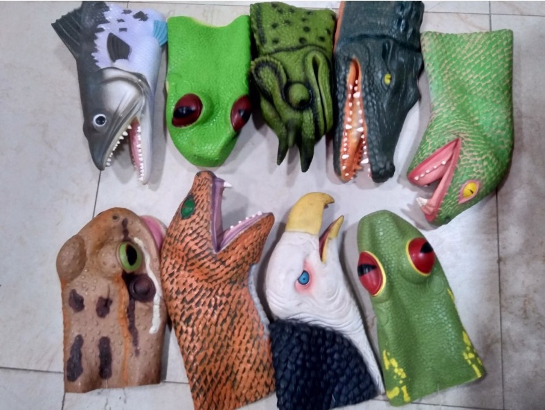 Crocodile Frog Animal Hand Puppet Eagle Vinyl Gloves Dinosaur Toy Game Dress Up