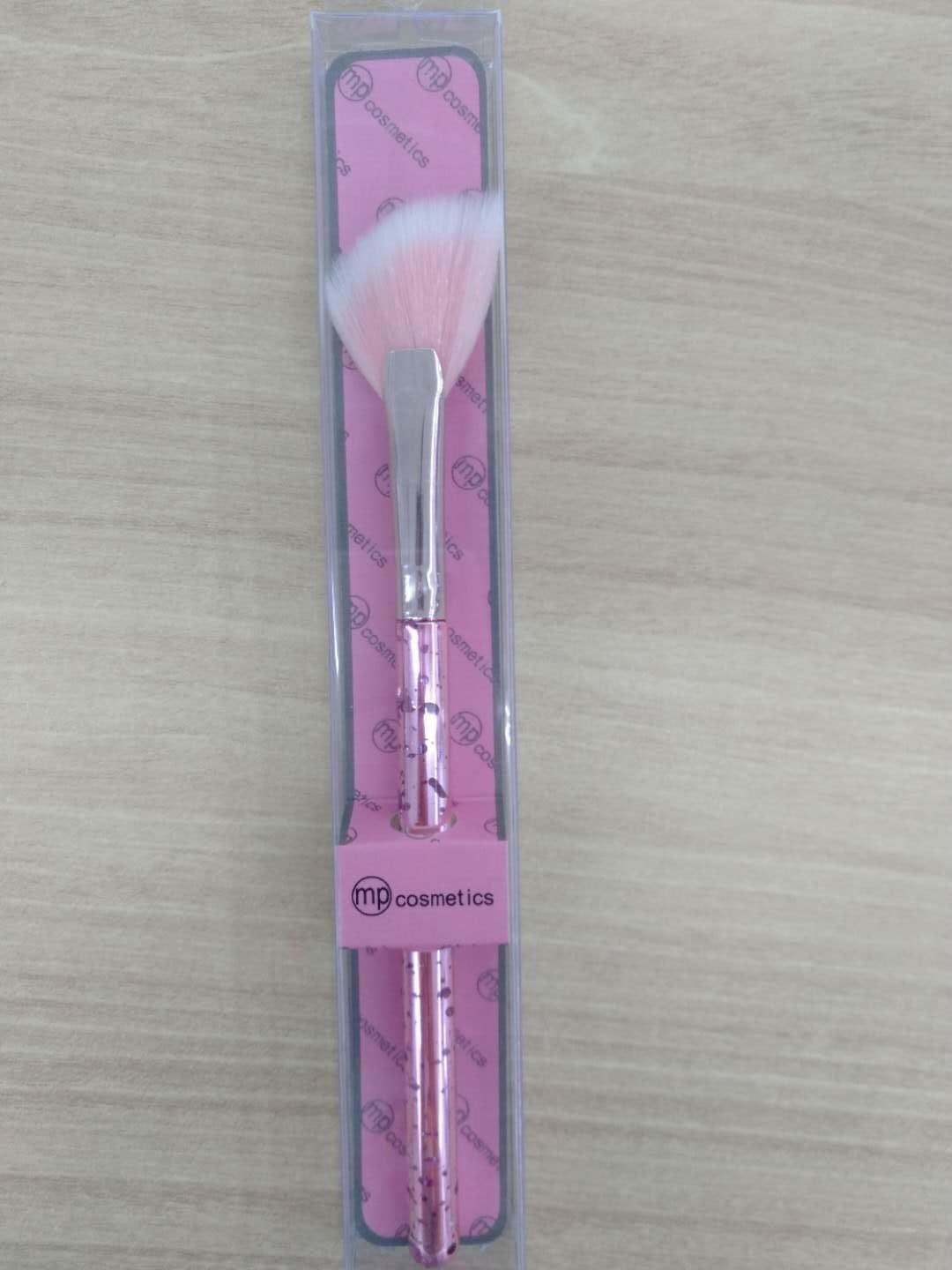 Makeup Brush Makeup Tools Scalloped Highlighter Brush Bristles Are Firm And Super Soft