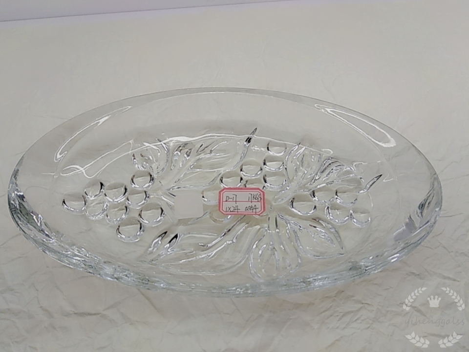 Factory direct sale of lead-free glass fish-shaped grape flower and fruit platter D17 Specification image