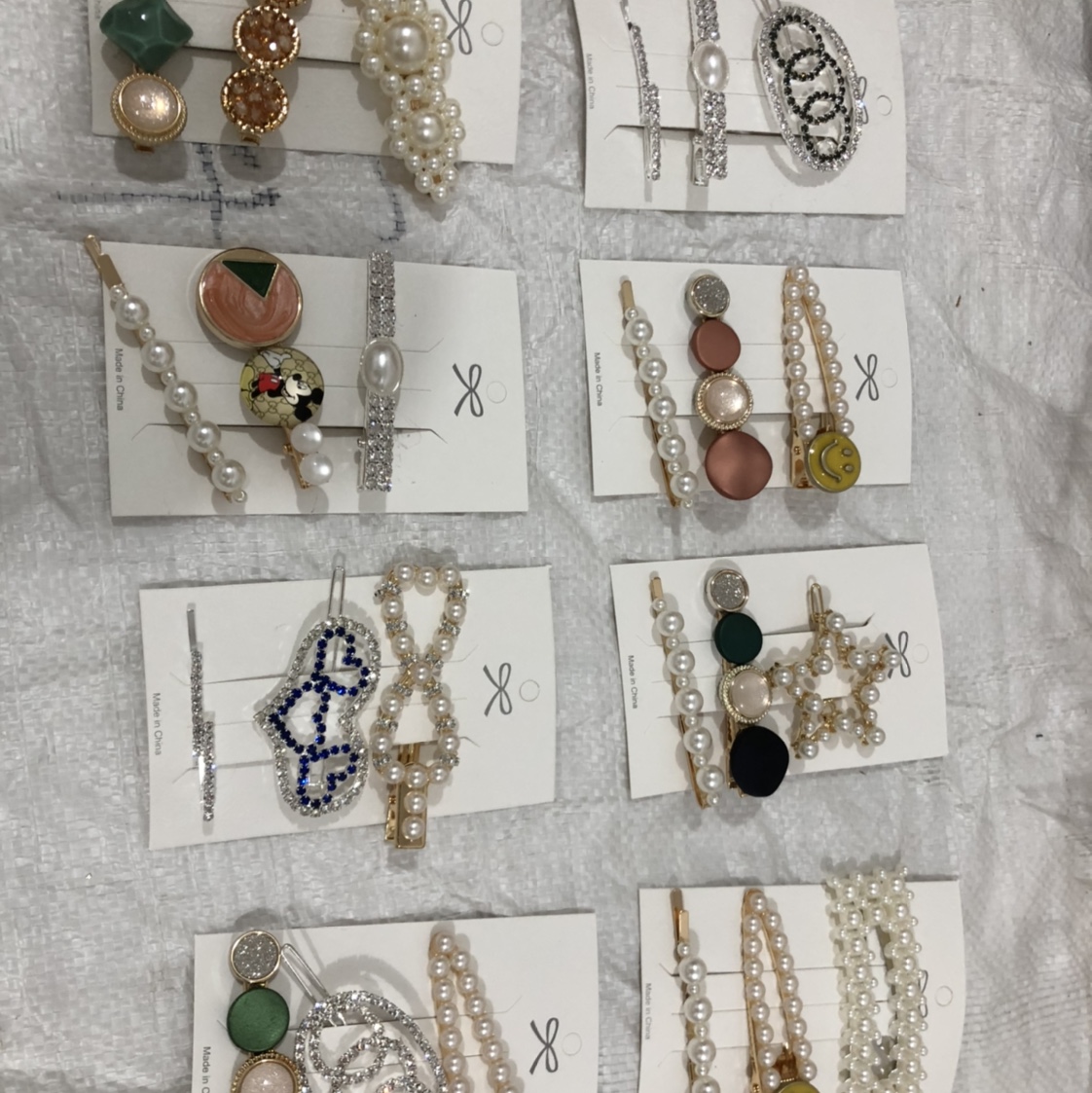 A set of 3-piece random shipment of popular Korean Instagram girl hair clips, bangs clips and one-piece clips Specification image