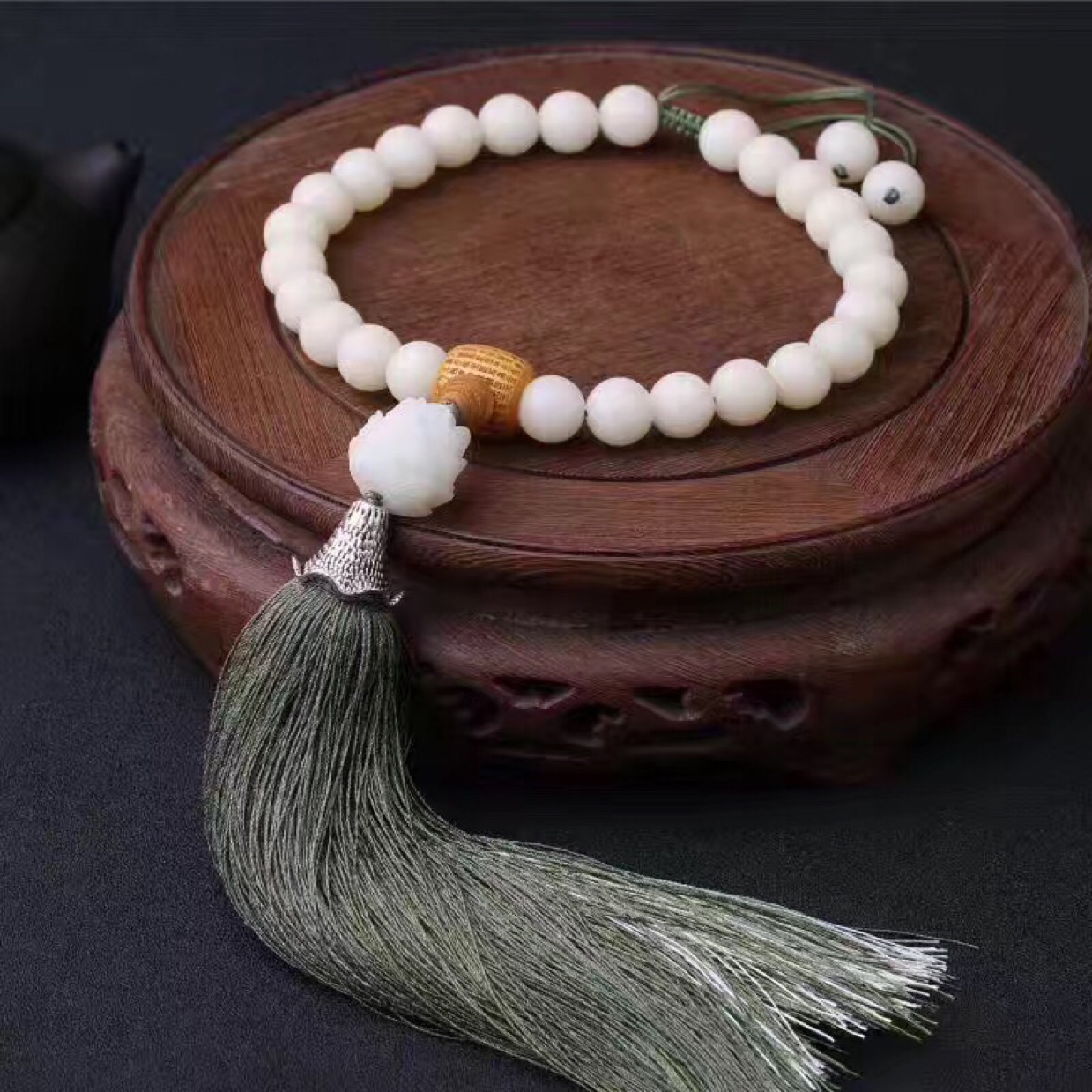 White jade bodhi lotus coche colgante details Picture