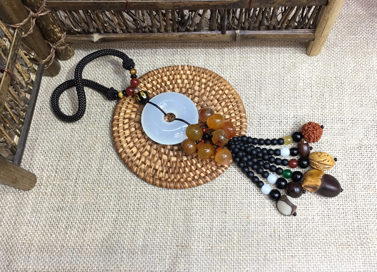 Chalcedony Bodhi pendant Item Picture