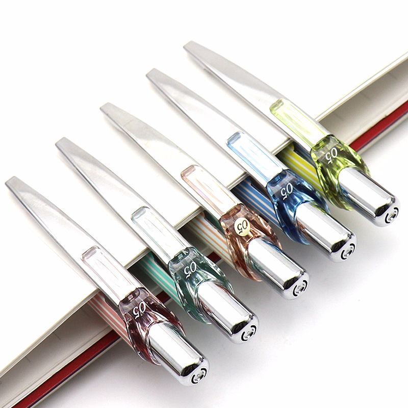 pentel BLN75L Quick-drying striped Gel Pen 0.5mm Application Scenario