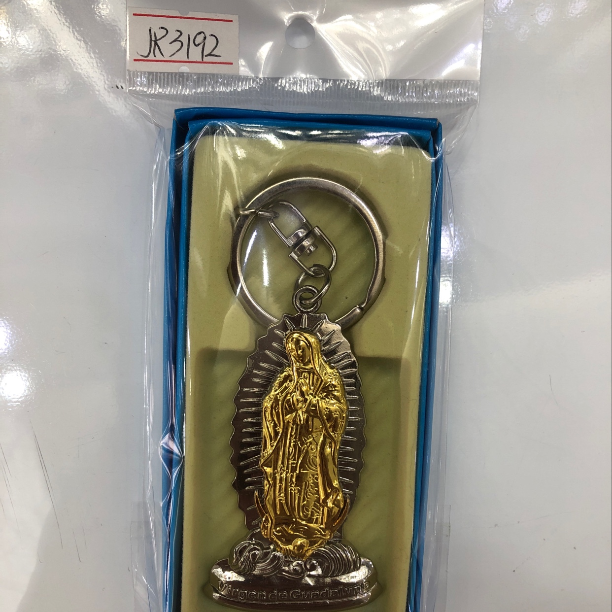 The golden key buckle between Indian goddesses