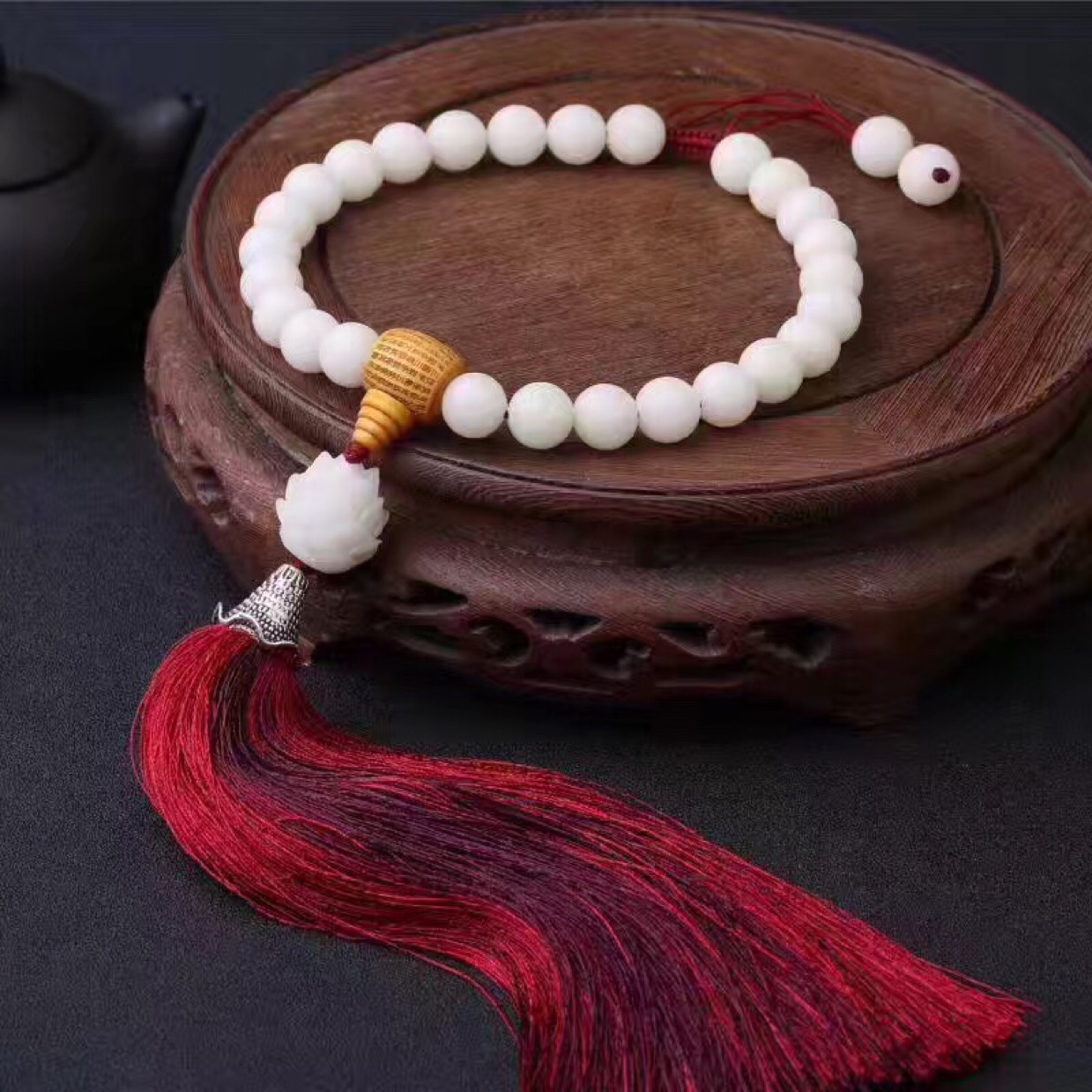 White jade bodhi lotus coche colgante Specification image
