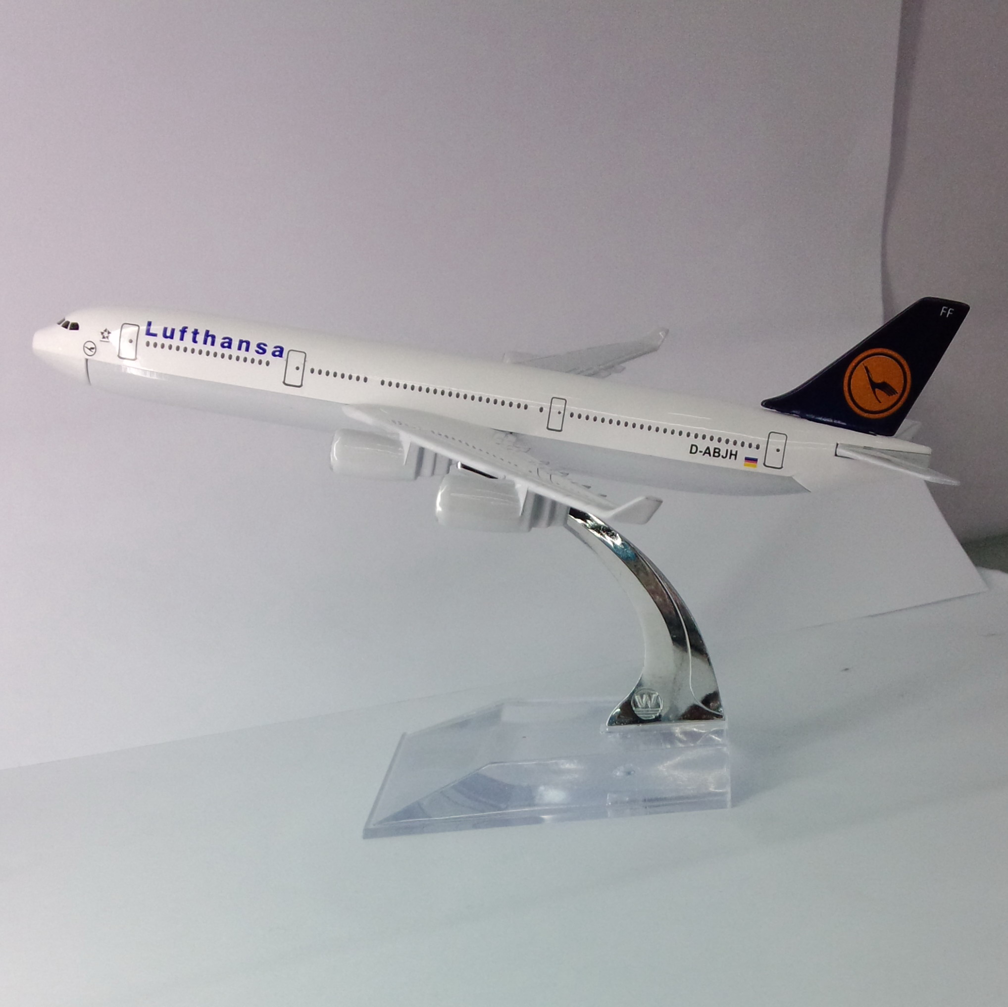 金属飞机模型（德国汉莎航空B737-800）飞机模型 合金飞机模型详情图1