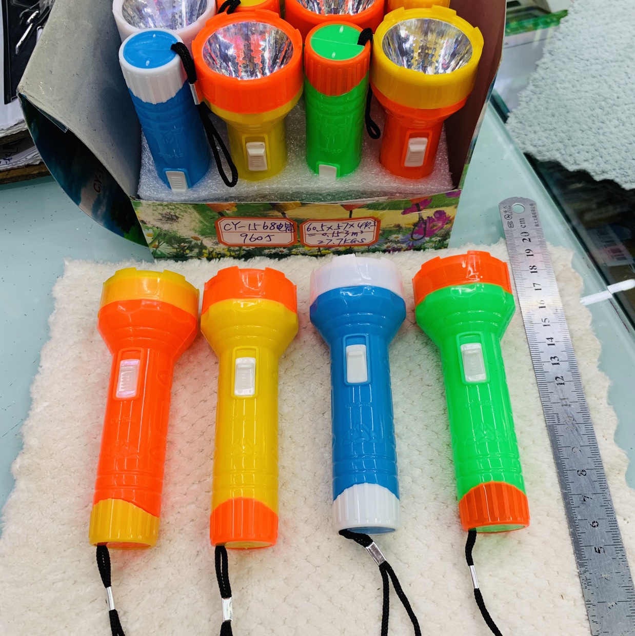 手电筒/挂件手电筒/手电细节图