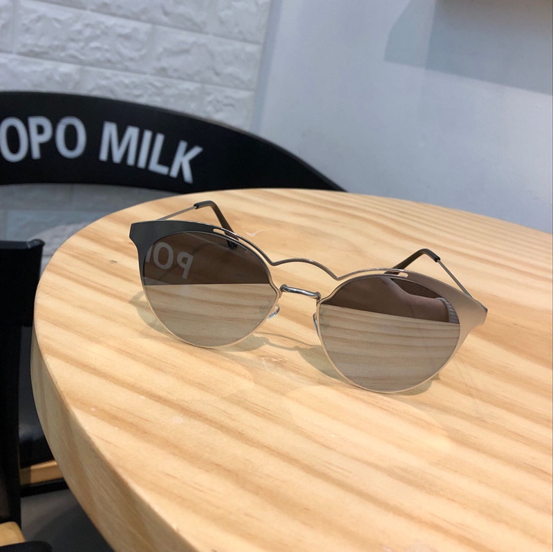 Colorful film sunglasses are fashionable and trendy sunglasses Specification image