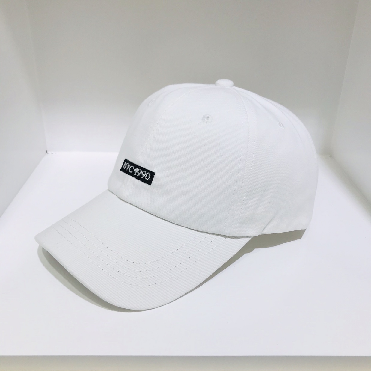 Fashionable sun hats, sun protection caps and baseball caps Specification image