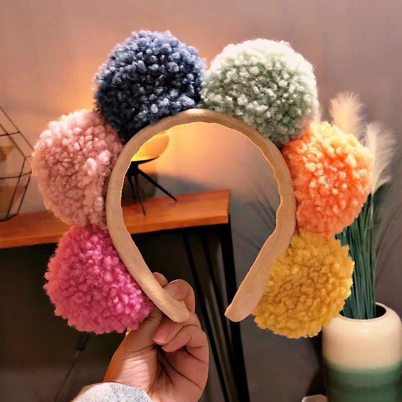 Factory direct sales of Korean version new hair bands, sunflower hair bands, hair clips, facial cleanser, the same style of hair accessories as Internet celebrities, bow headbands, hair bands