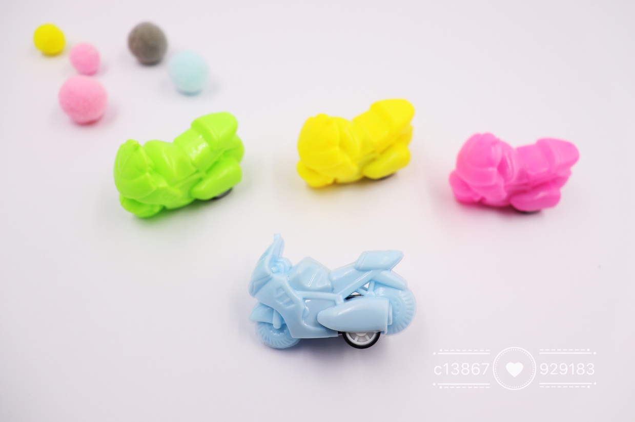 Huili Mini Motorcycle children's plastic toy giveaway Gacha Party toy details Picture