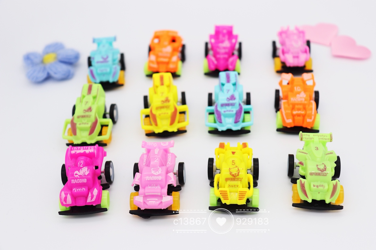 Colorful rebound racing car, children's plastic toy gift, Gashapon party toy details Picture