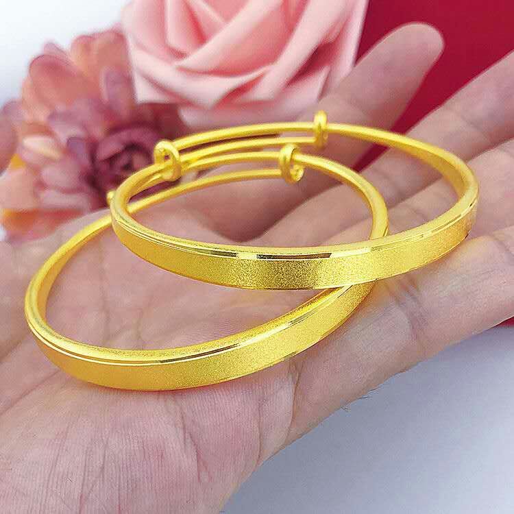 【 New Product 】 Vietnamese sand gold bracelet that doesn't fade for a long time, women's matte surface gold-plated bracelet, European currency gold colored gold jewelry trend Specification image
