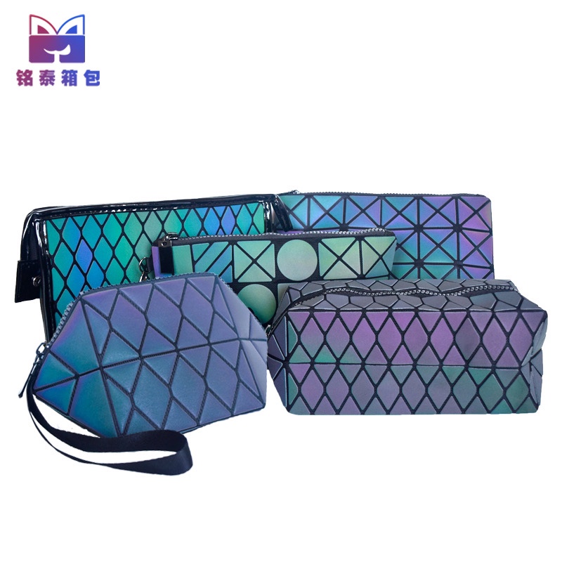 经典幻彩夜光化妆包可定制LOGO炫彩PU手提包源头厂家便携手拿包图