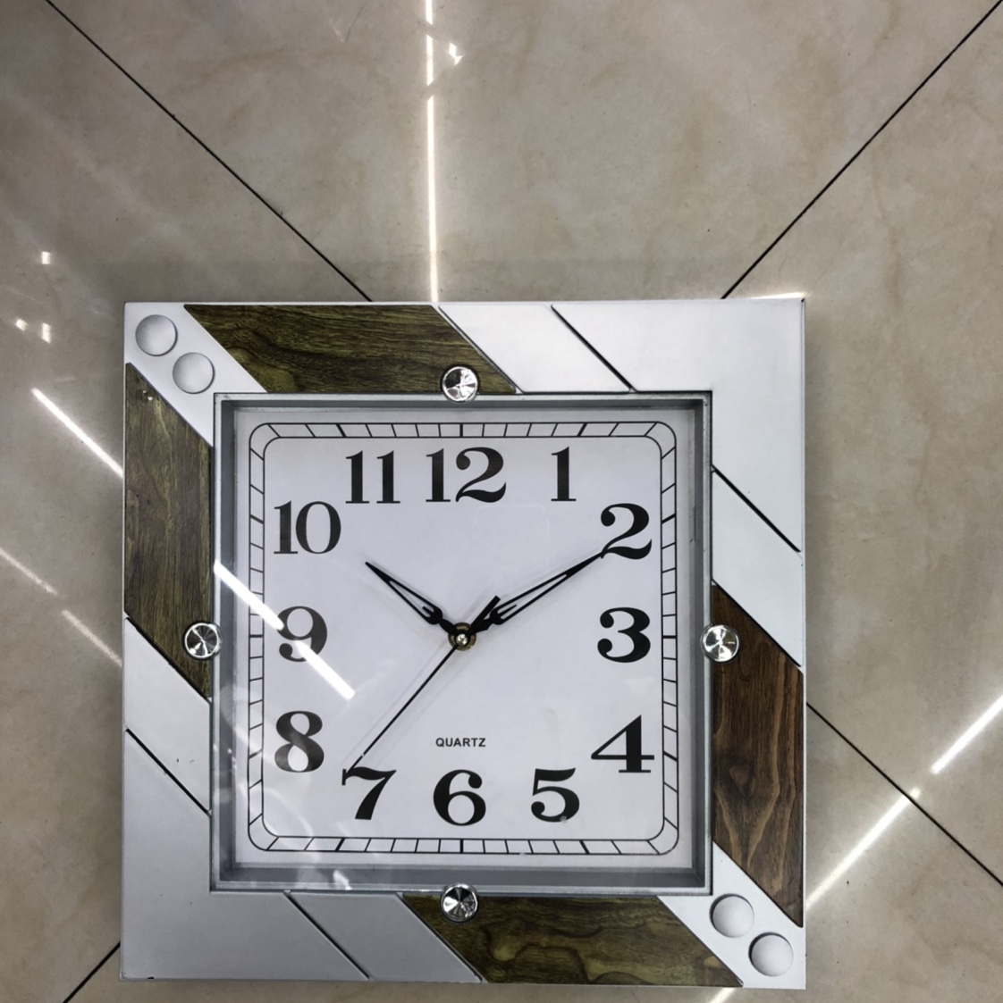 Wood grain clock